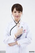 把“体检”翻译成body check，老师笑着说，你会让老外吓到脸色变